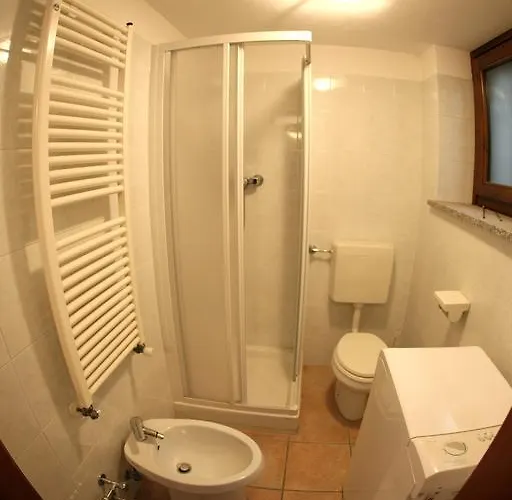 梅森凯斯亚斯公寓 Issogne